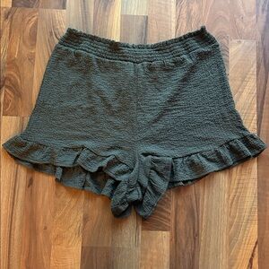 Love Streak Women's Olive Green Ruffled Shorts Size XL